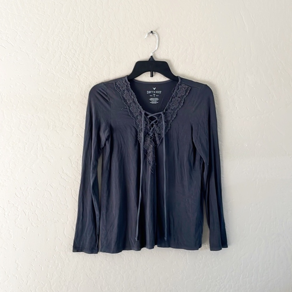 🌿Final Sale American Eagle Gray Lace up Neckline Knit‎ Top